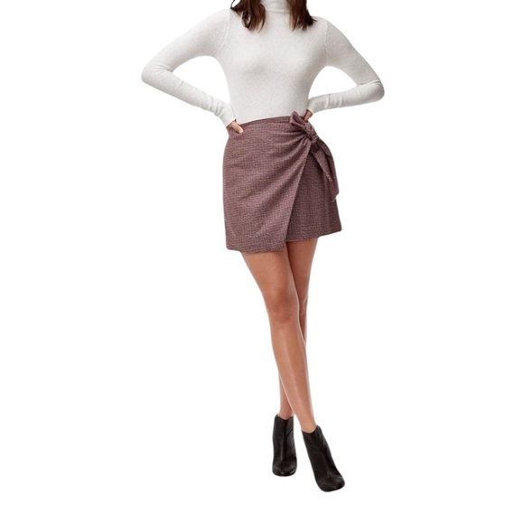 Aritzia Wilfred Wrap- Front Skirt- Size 2 - Picture 9 of 9